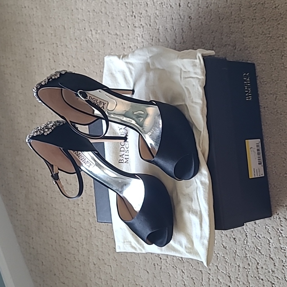Womens black peep toe pumps